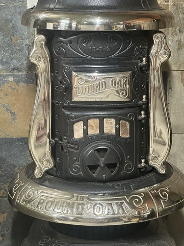 Antique Cast Iron Victorian Stove - Picture 4 of 11