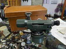 Hilger Watts London no 89877 SURVEYORS LEVEL Green Liquid Level Original etc,