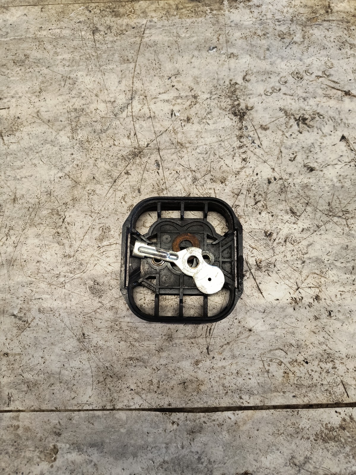 Air Cleaner Base W/ Choke Lever 791-181512