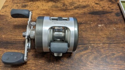 リール Ambassadeur 1601c Abu garcia Ambassadeur 1601C Iar Left Handed Baitcasting Reel
