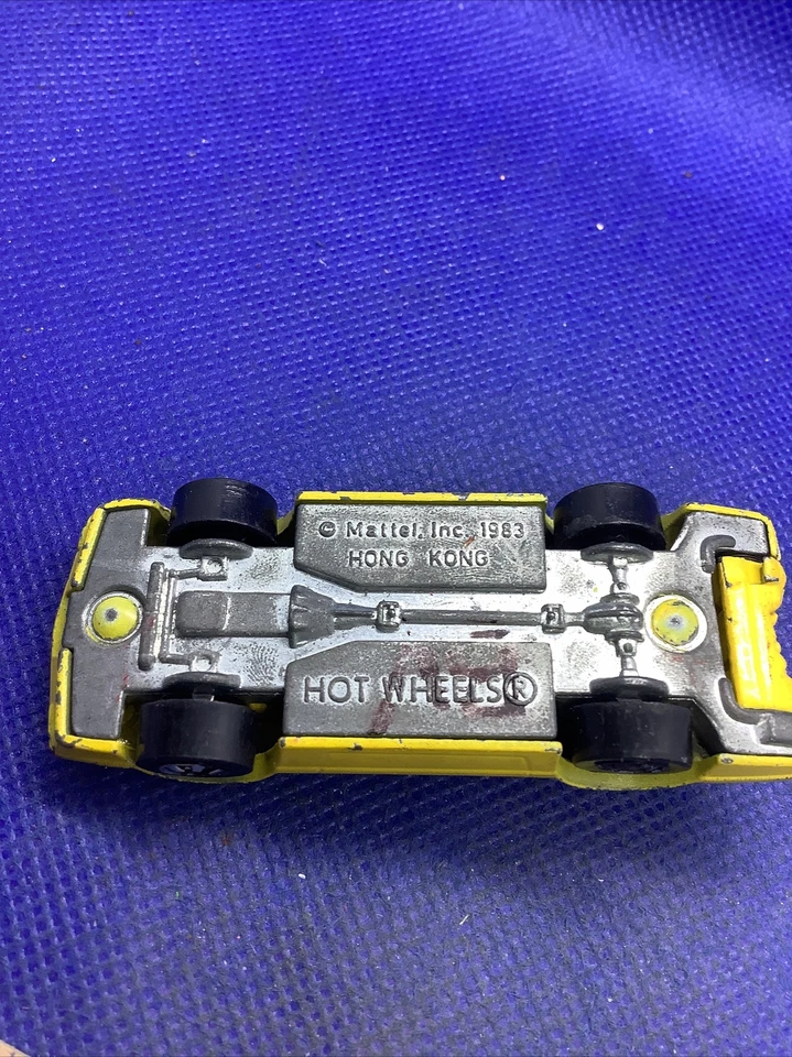 Coche agrietado Hot Wheels amarillo Nissan 300 ZX 1983 diecast 1:64 RARO Y CASI COMO NUEVO Foto 4 de 4