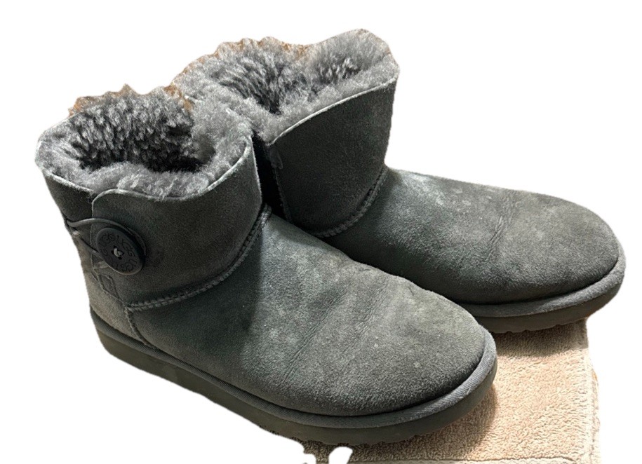 Ugg Australia Boots Bailey Button Fur Lined Gray … - image 1