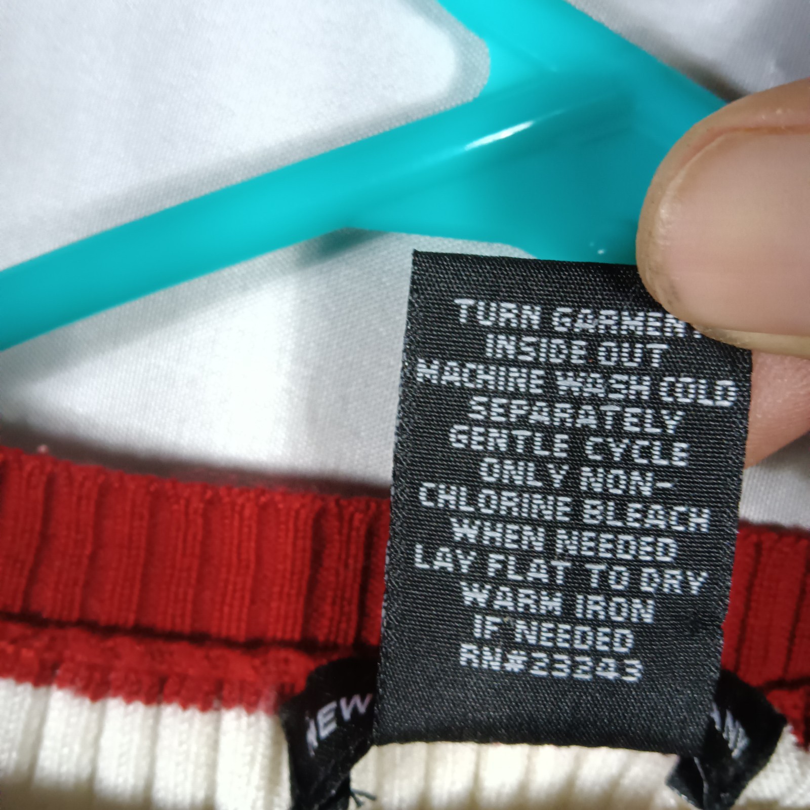 new york and company Light V-neck Sweater Woman's XS Red And White Striped Soft 