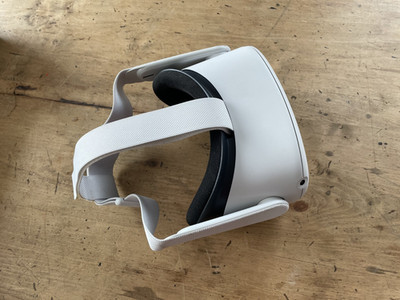 Meta Oculus Quest 2 VR Brille