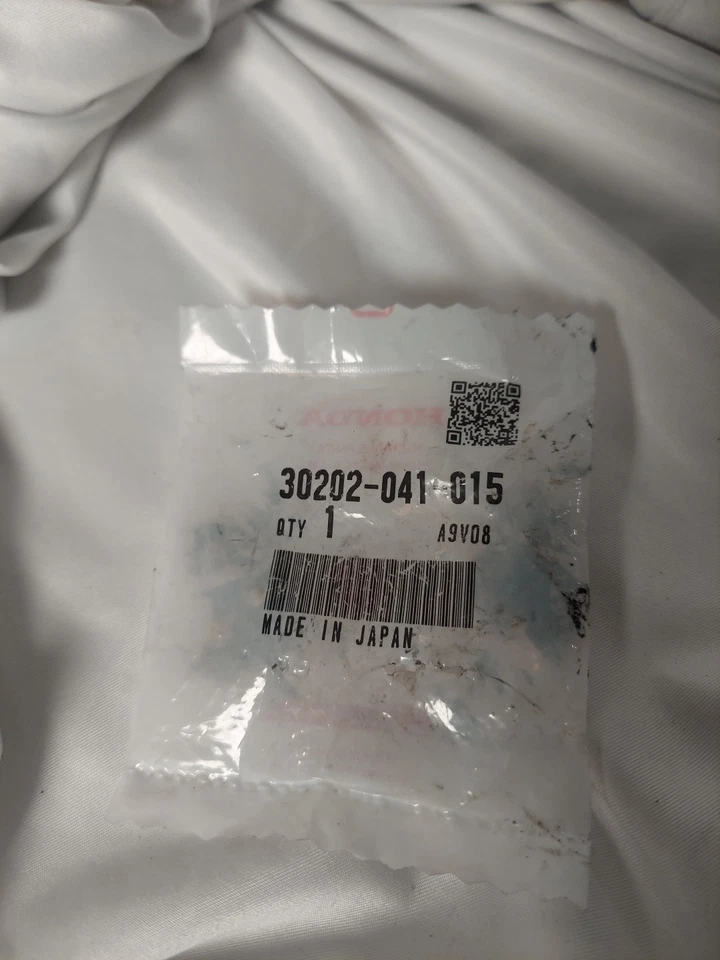 Точки зажигания - Hitachi - 30202-041-015 - Honda NA/Z50 XL70 XL/XR75 XR80/100 - Изображение 3 из 4