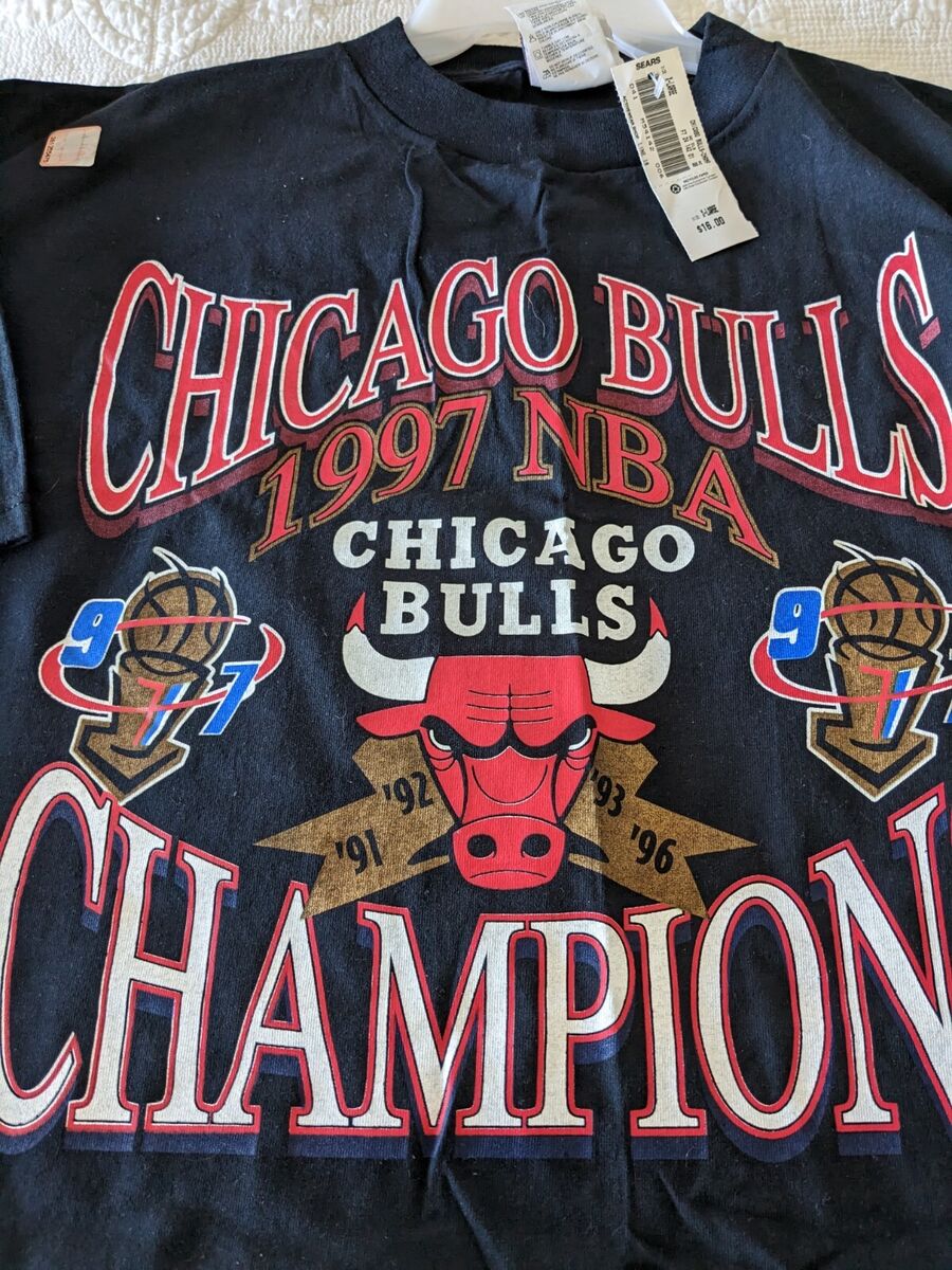 vintage 90s CHICAGO BULLS T Shirt 1996 NBA FINALS CHAMPION vintage 90s CHICAGO BULLS T Shirt 1996 NBA FINALS CHAMPION