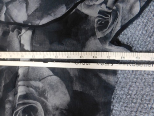 Maurices Womens blouse Large Gray Floral stretch pullover - Picture 5 of 11