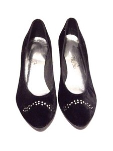 black velvet pumps