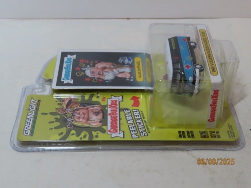 2021 Greenlight Garbage Pail Kids 1965 Volkswagen Panel Van + Mauled Paul card - Picture 2 of 6