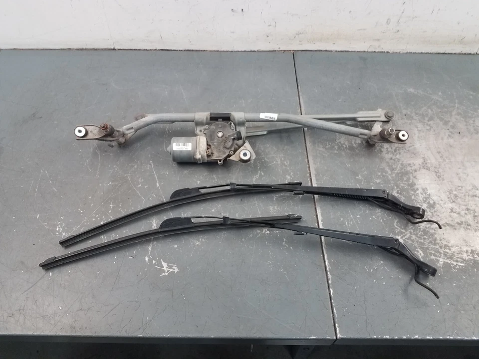 Cadillac Escalade 2008 ESV limpiaparabrisas motor/brazos #1071 A12 Foto 4 de 4