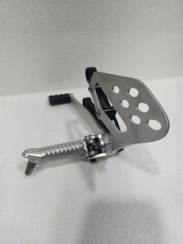 BMW S 1000RR 2010 - 2014 LH FOOT CONTROL SET GENUINE OEM LOT48 48BM779 - Picture 6 of 6