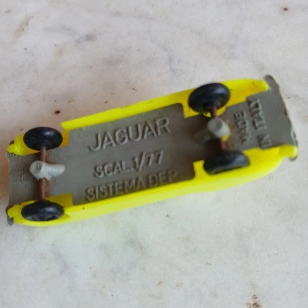 APS pre politoys JAGUAR XK 120 1/77 ITALY sist.dep. - Immagine 2 di 2