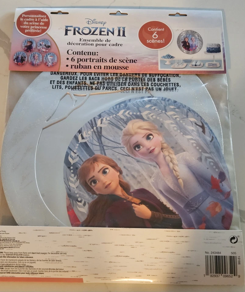 Frozen 2 Frame and Cutout Decorating Kit - Image 2 of 4