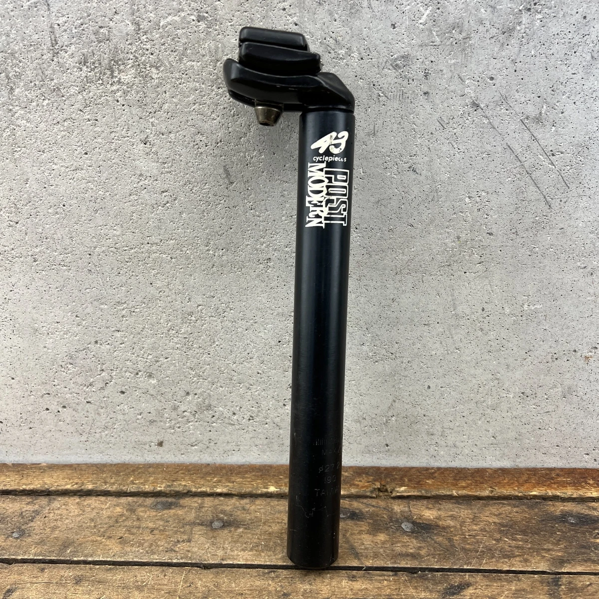 Post moderne seatpost top