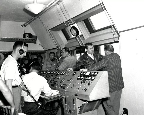 Dr Wernher Von Braun In Blockhouse For Explorer Iii Nasa 8x10 photo
