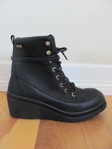 The Original Muck Boot Liberty Waterproof Black Leather Wedge Ankle Women's 7M - Picture 4 of 13