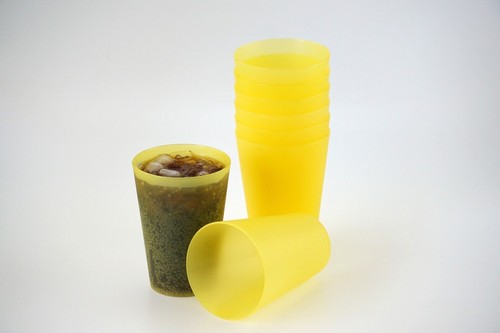 100 gelbe Plastik Mehrweg Trinkbecher 0,4 l Partybecher Becher Plastikbecher - Bild 2 von 5