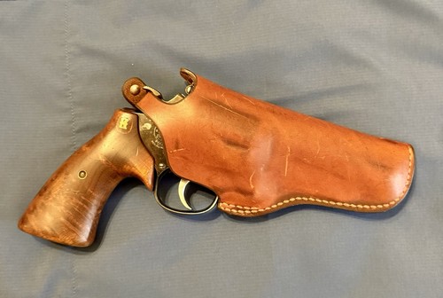 Classic Hunter Leather Holster for 4" S&W K-Frame Revolver, Model 67-580-H7, RH