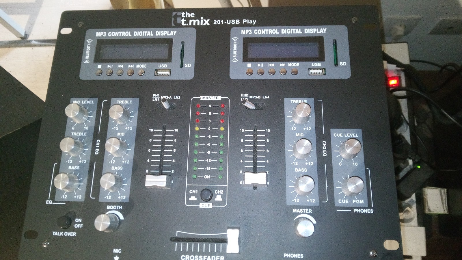 Table de mixage DJ 2 canaux avec lecteur USB/SD/Bluetooth