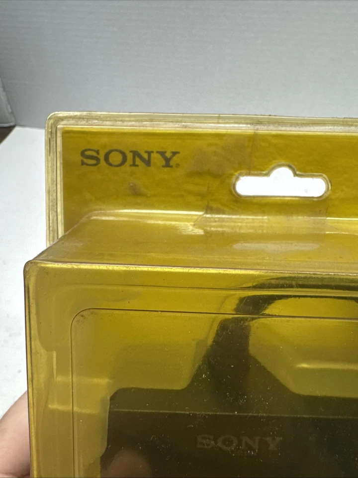 NEW Sony PlayStation 2 PS2 Multitap 4 Player Adapter Sealed Official Yellowed - Image 2 of 4