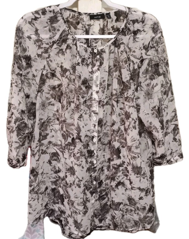 Women’s Apt 9 Sheer Floral Blouse Size 0X (14W)