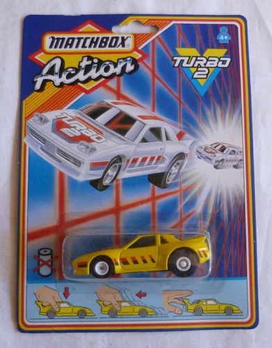 Matchbox Action Turbo 2 Toyota MR geel