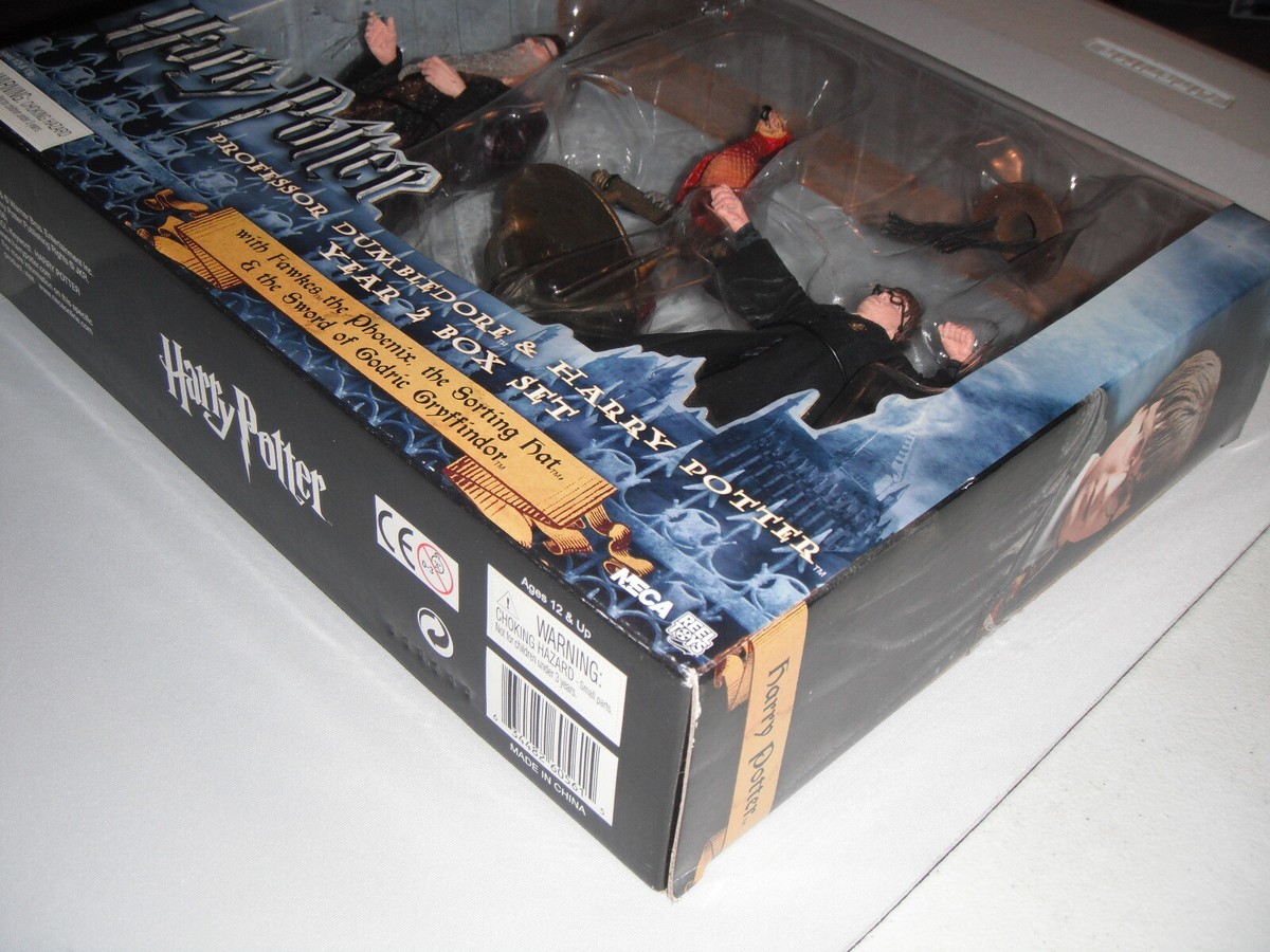 NECA Harry Potter DUMBLEDORE YEAR 2 BOX SET Phoenix Hat NECA Harry Potter DUMBLEDORE YEAR 2 BOX SET Phoenix Hat