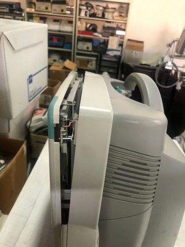 Moniteur patient Philips IntelliVue MP50 M8004A - Photo 3 sur 8