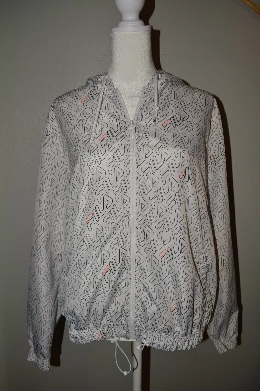 Giacca donna FILA Med giacca a vento leggera antipioggia con cappuccio