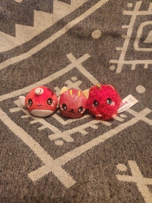Lot Of 3 Claire's Exclusive Squeezamals Micro 2  Plush Toys - Red