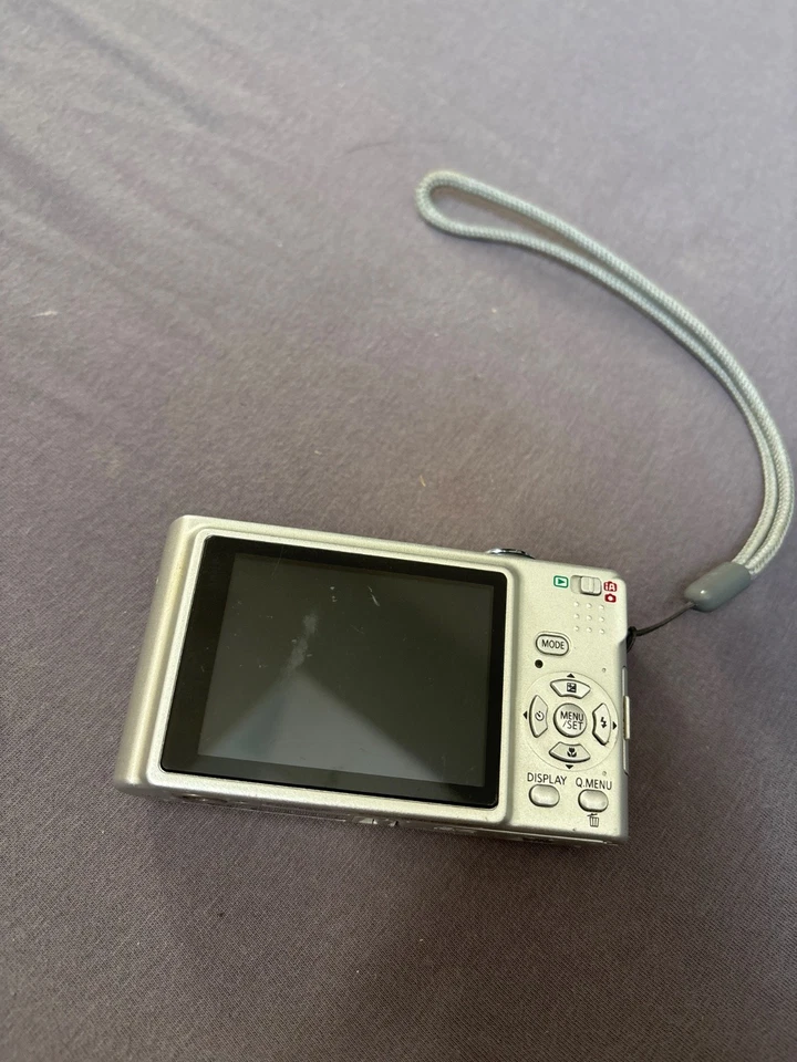 Panasonic Lumix DMC-SZ3, Foto 2 von 4