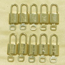 LOUIS VUITTON LV 10 SET PADLOCK KEY CHARM CADENA GOLD-PLATED FRANCE 31PDA243