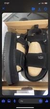 Ugg Sandles