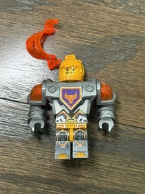 Lego Nexo Knights Minifigure & 6 Shields 70365