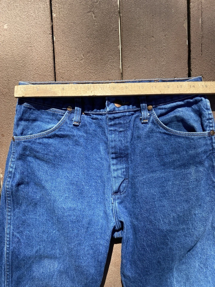 Jeans Vintage Wrangler 13MWZ Denim Azul 30x32 Hechos en EE. UU. Vaquero Western Foto 4 de 4