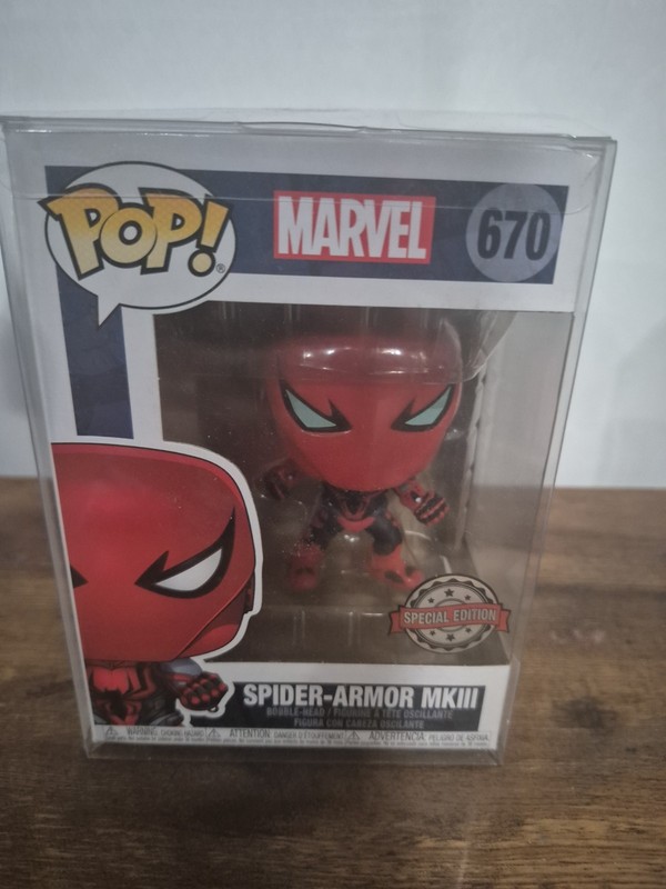 Joker King Funko Pop #416 Funko Exclusive in Pop Protector
