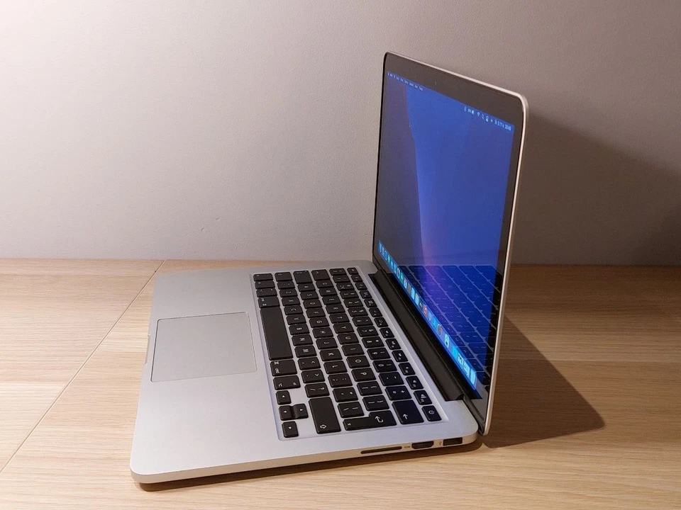 Apple MacBook Pro 13 Retina i5 8GB RAM 256GB SSD 2015 QWERTY - Bild 4 von 4