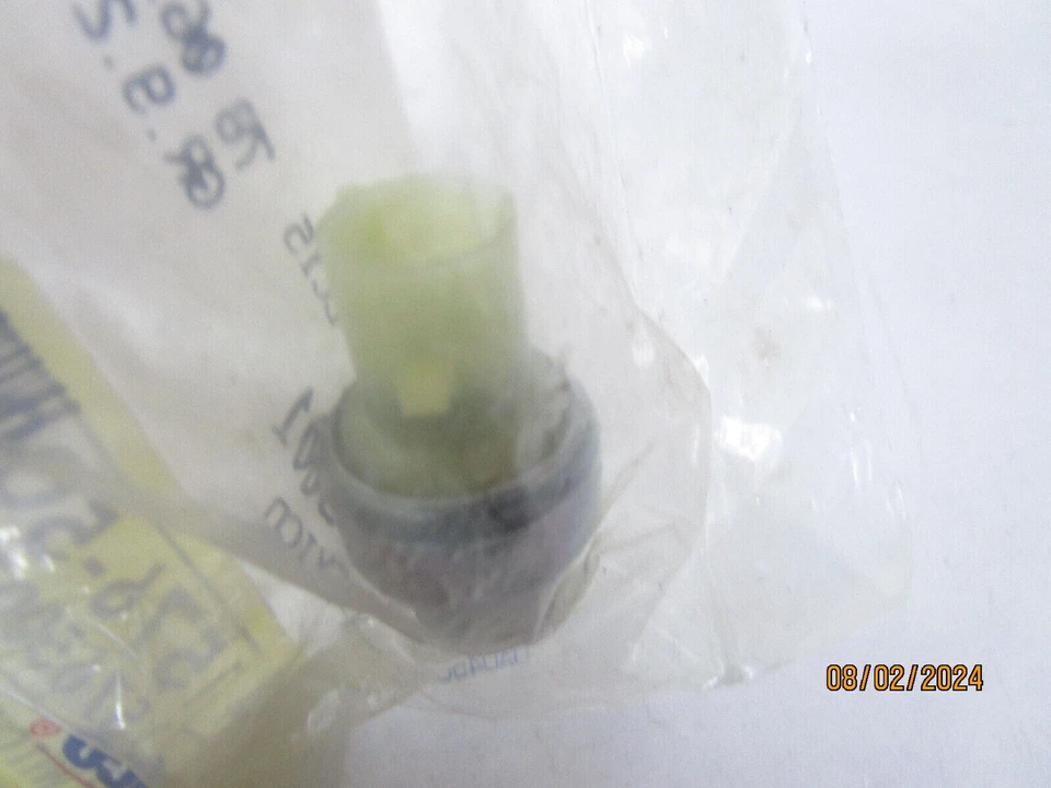 Pressure Cycling Switch 15-5741 ACDelco GM OE/GM Genuine Parts 15765001 Foto 3 de 4