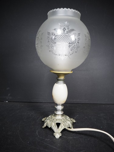 Vintage Electric Brass & Marble Effect Oil Lamp with Globe Glass Shade - Picture 2 of 12