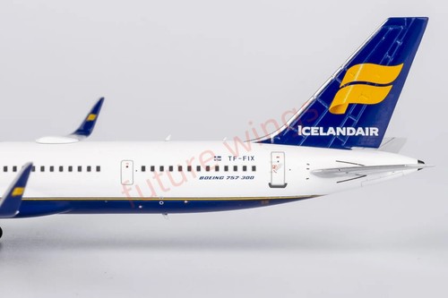 Modelo de avión 1:400 NG Models NG45007 Iceland Air B757-300 TF-FIX + tractor gratis - Imagen 6 de 10