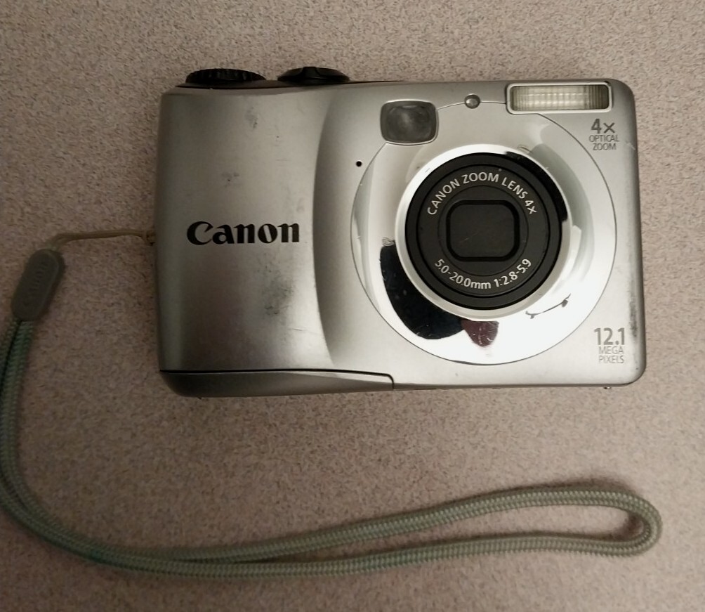 Canon PowerShot A1200 Digital Camera 12.1 Mpxl. Tested W/batteries And