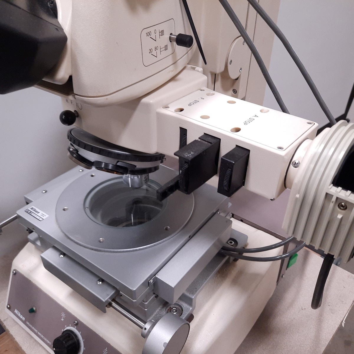Nikon MM-40 Measuring Microscope, 10X/0.3 Objective, W/ XY Nikon MM-40 Measuring Microscope, 10X/0.3 Objective, W/ XY