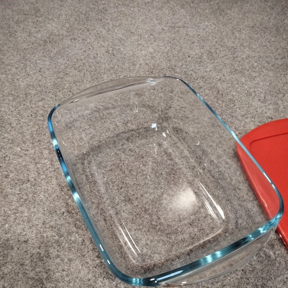 Pyrex Microwave Safe Cook & Freeze Glass Storage Container + lid Large - Image 2 of 4