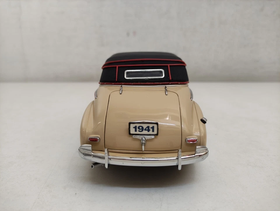 Danbury Mint Chevrolet Special Deluxe 1941 Crema Doppio Assetto Scala 1/24-U19 - Immagine 4 di 4