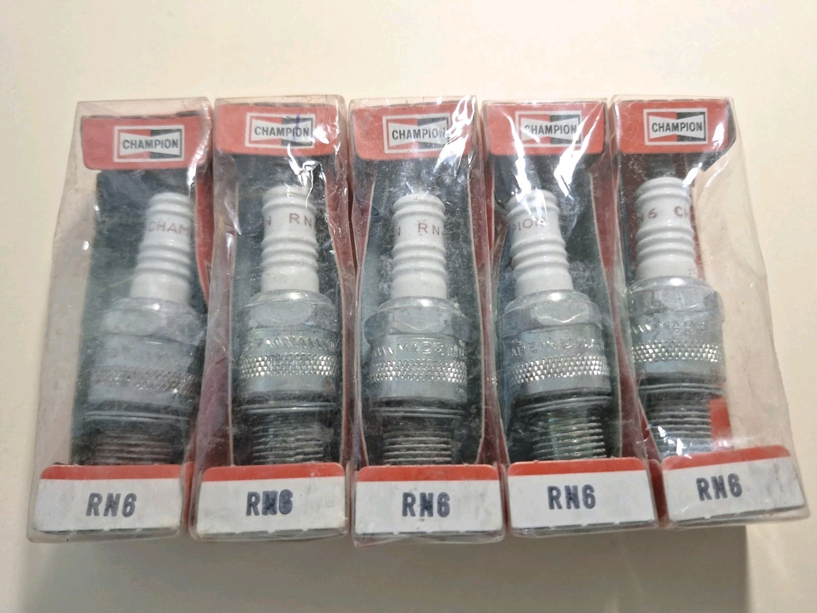 Pack Of 5 Genuine Vintage Champion Spark Plugs. RN6