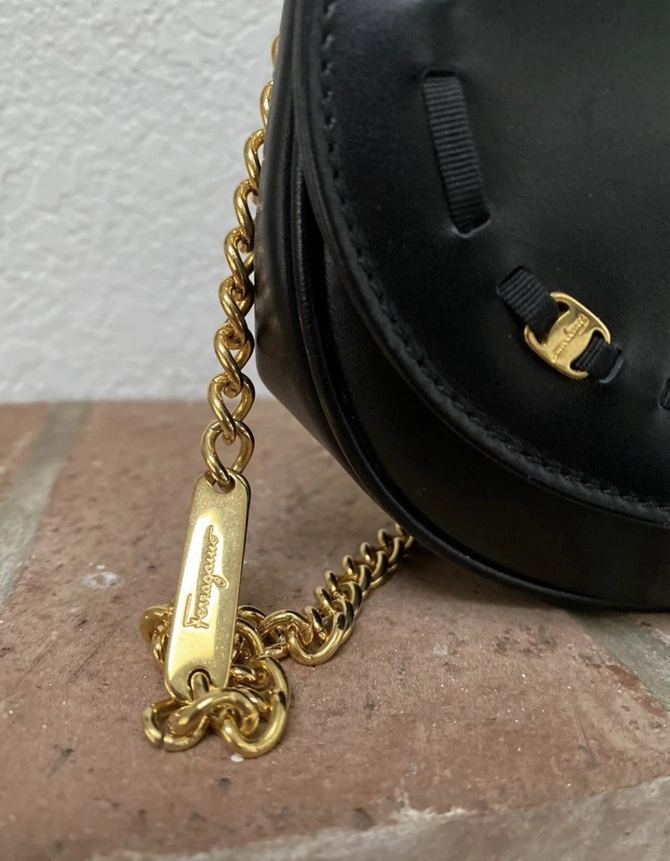 Salvatore Ferragamo Vintage Convertible Cadena Sillín Bolso Cuero Mini Foto 2 de 4