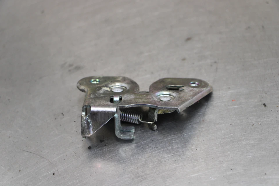 13-18 HONDA CBR500R CBR 500 CONJUNTO DE BLOQUEO DE PESTILLO ASIENTO PASAJERO TRASERO Foto 3 de 4