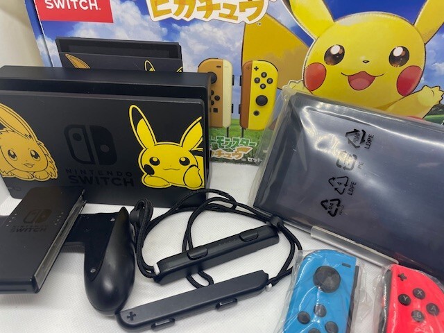 Nintendo Switch HAC-001 Pikachu & Eevee Edition with Pokémon