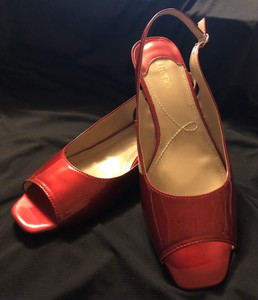 j renee wedges