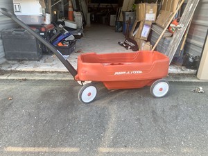 radio flyer wagon two seater